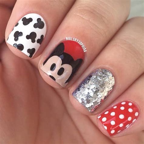 Simple Mickey Mouse Nail Art