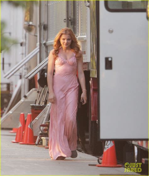 Carrie Set Photos Show Chloe Moretz Going To The Bloody Prom — Geektyrant