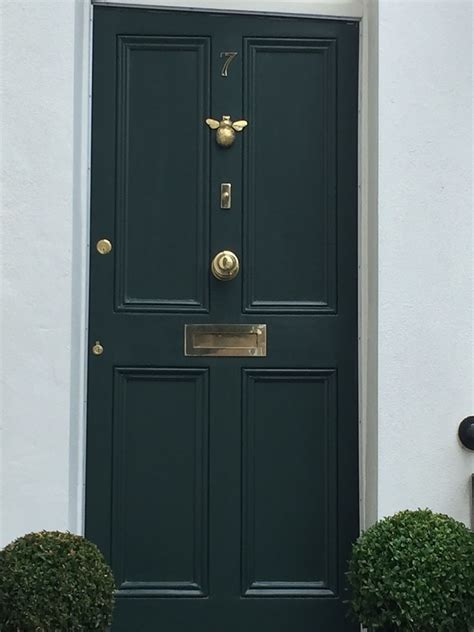 Very easy installation, just need a philips screwdriver. Bee door knocker brass | Victorian front doors, Navy front ...