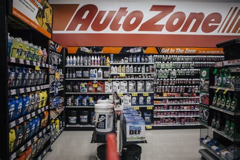 Autozone Races Toward Record Fueled By Strong Earnings Wsj