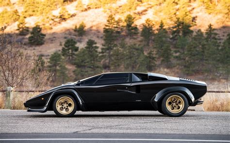 The Lamborghini Countach The Poster Car Of 80s Luxury