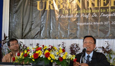 It will be marvelous if there more about pemeliharaan dan pemuliharaan bangunan bersejarah. Gubernur/Bupati Kurang Peduli, Bangunan Bersejarah di ...