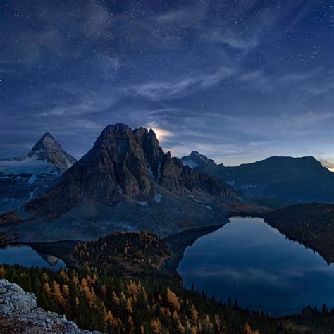 2932x2932 Snowy Peak Starry Night Landscape Ipad Pro Retina Display Hd