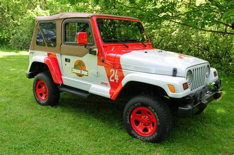 Arriba 49 Imagen Jeep Wrangler Jurassic Park Edition For Sale