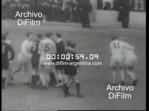 Dakikada giroud ile oldu ve ilk yarı. DiFilm - Chelsea vs Leeds United (1967) - YouTube