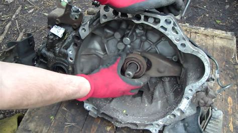A gearbox uses a mechanical advantage to increase output torque and reduce rpm. How clutch works Toyota Corolla VVT-i engine 5 speed ...
