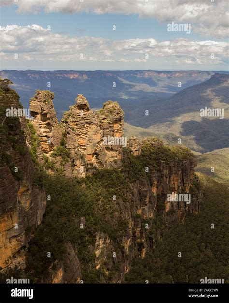 The Three Sisters Well Lit By Evening Sun In The Blue Mountains Of New