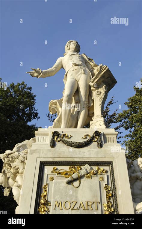 Statue Of Wolfgang Amadeus Mozart Stock Photo Alamy