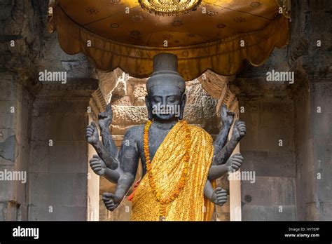 Multi Armed Vishnu Statue Angkor Wat Cambodia Stock Photo Alamy
