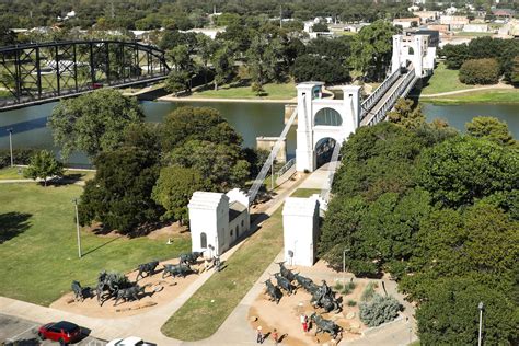 Access To Waco Suspension Bridge To Be Suspended For 18 To 24 Months