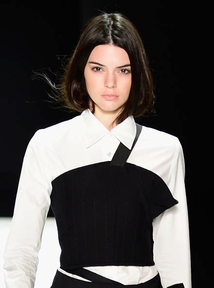 Kendall Jenners Newest Calvin Klein Ad Released Supermodel To Finally