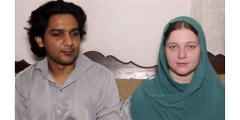 محبت میں گرفتار روسی دو شیزہ پاکستان پہنچ گئی، اسلام قبول کر کے شادی کر لی