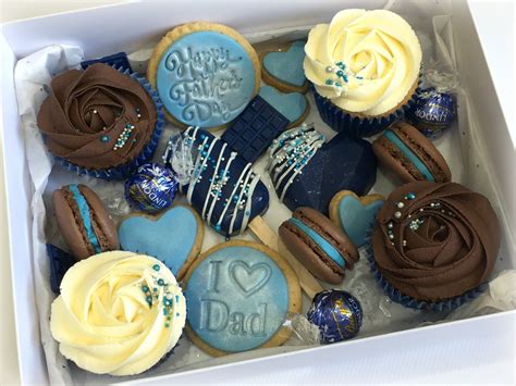 Fathers Day Cupcakes Fathers Day Cake Dessert Boxes Berry Dessert