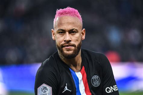 Neymar has reportedly cooled on the idea of a return to campnou and would prefer to prolong his stay in paris, where he arrived from barcelona in 2017. Foot PSG - PSG : En panne d'inspiration, Neymar a copié ...