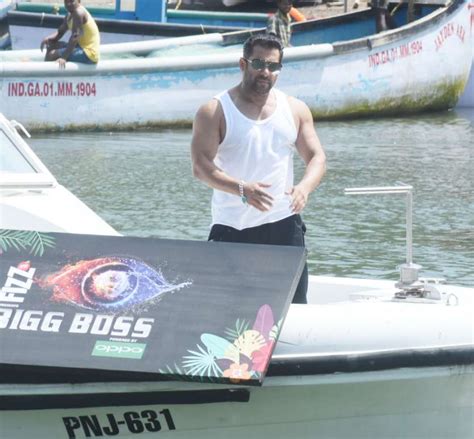 Bigg Boss 12 Launch In Goa Host Salman Khan Makes Entry On Yacht Bharti Singh Haarsh