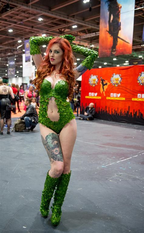 The Sexiest Comic Con Cosplay Ever Poison Ivy Comic Con Cosplay