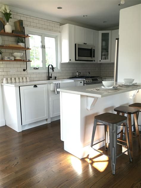 We did not find results for: Modern farmhouse decor: subway tile, dark grout, Quartz ...
