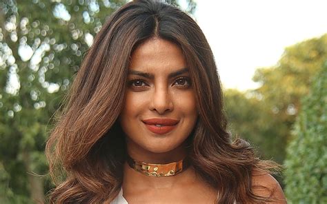 priyanka chopra portrait indian actress smile brunette bollywood