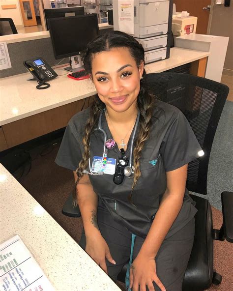 cute nurse beautiful black women gorgeous nurse outfit scrubs girls with dimples nursing