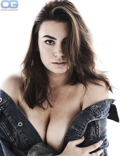 Sophie Simmons Cleavage Photos Thefappening Hot Sex Picture