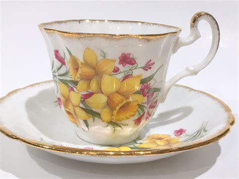 Imperial Tea Cup And Saucer Yellow Jonquils Daffodils Cup Antique Tea