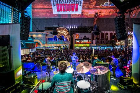 Live Music | Fremont Street Experience