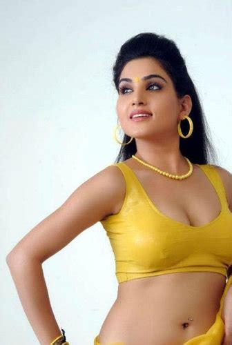 Telugu Gorgeous Sexy Actress Kavya Singh Showing Boobs In