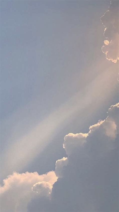 Pin By Jhen On ᴡᴀʟʟᴘᴀᴘᴇʀ Sky Aesthetic Cloud Wallpaper Aesthetic