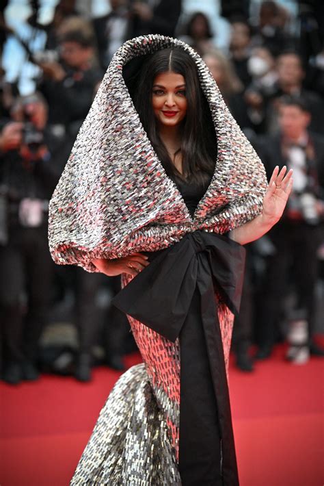 Cannes 2023 Aishwarya Rai Bachchan Hoodie Couture On Red Carpet