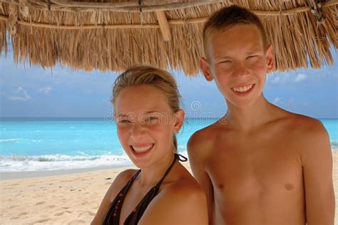 Smiling Teens At The Beach Royalty Free Stock Images