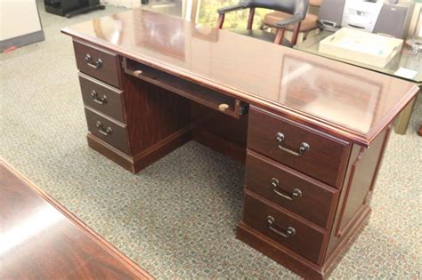Used Office Desks : DMI Traditional Mahogany Desk with  