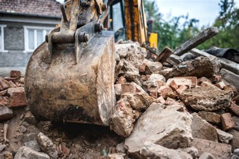 Wenn sie ein haus bauen oder kaufen, sollten sie auf einige punkte achten, wenn sie nicht draufzahlen wollen. Haus abreißen und neu bauen » Kostenfaktoren und Preisbeispiel