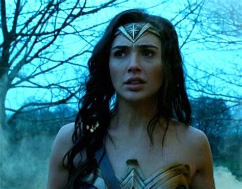 I24news First Look At Israel S Gal Gadot In Action As Wonder Woman