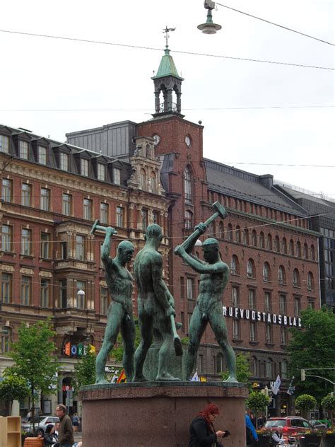 La finlande avait reçu des renseignements sur l'agresseur de. Senior Globe Trotter : Helsinki la capitale de la Finlande