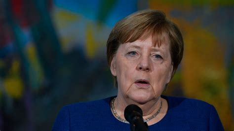 Tysklands Angela Merkel Krishärdad Kansler Hyllas I Världen Svd