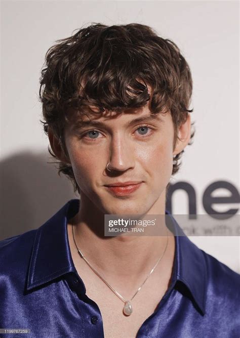 Troye Sivan At The Th Annual Elton John Aids Foundation Academy