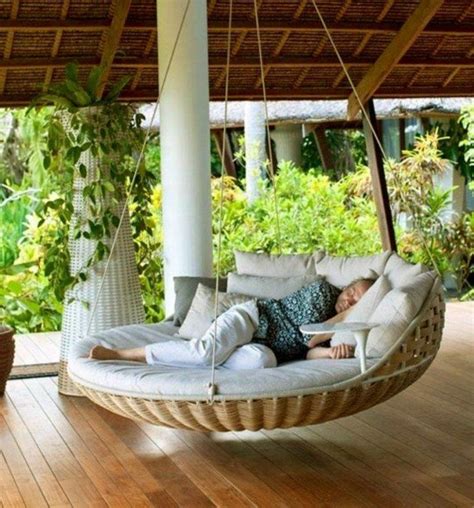 Round Swing Bed For Cozy Relaxation Chocoaddicts Von Round Porch Swing