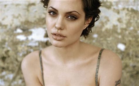 У Анджелины Джоли появился новый двойник фото
