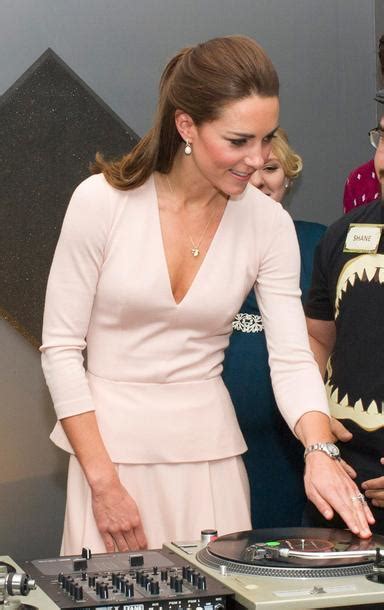 Kate Middleton Recycles Her Favourite Annoushka Pearl Earrings On New