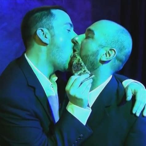 An Anti Gay Pizzeria Got Tricked Into Catering A Wedding For Two Men