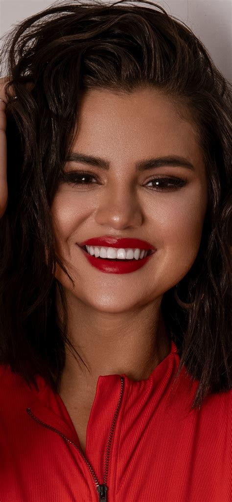 Download Wallpaper 1125x2436 Smile Red Lips Selena Gomez 2019