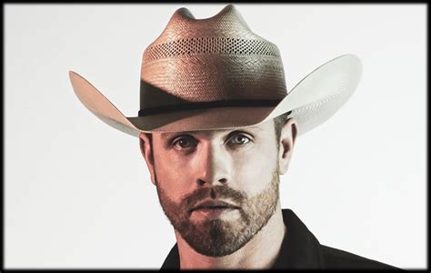 12 Quick Dustin Lynch Facts
