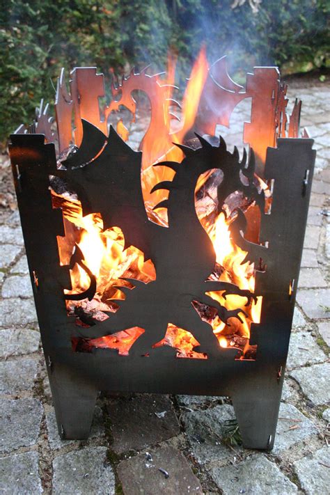 Make sure you've got a wide open area away from tall grass and. Amazing Metal Fire Pit Designs - Total Survival