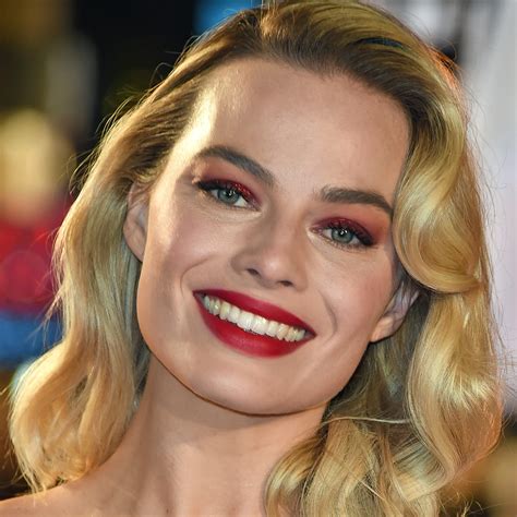 Yanıltıcı Her Türlü Heyecanlanmak Margot Robbie Makeup Şık Izleyin Hava
