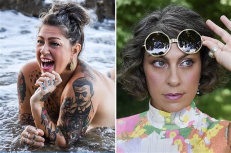 American Pickers Danielle Colby Poses Completely Naked At Beach And Shows Off Her Massive