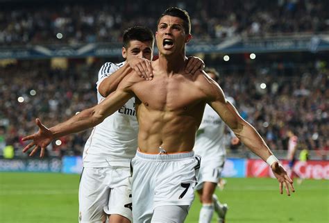 Naked Cristiano Ronaldo Photo Proves The Soccer Star Is Made Of
