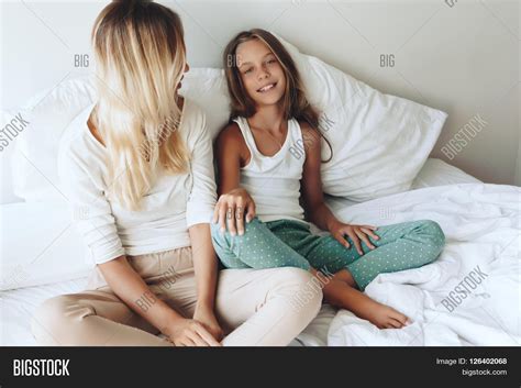 Mom Her Tween Daughter Image And Photo Free Trial Bigstock