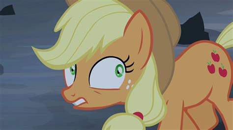 Image Applejack Frightened Expression S4e03png My Little Pony