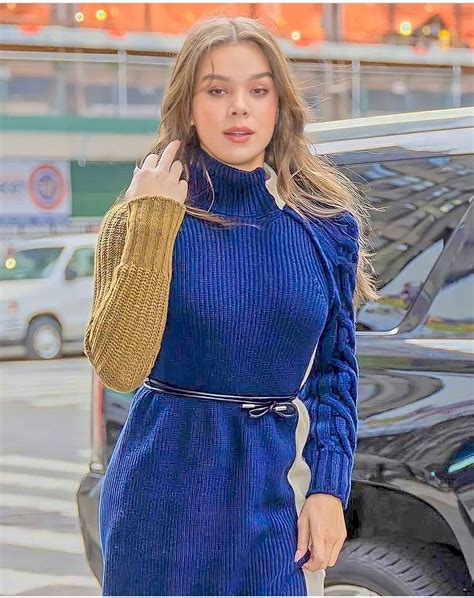 Pin By Darin Lawson On Hailee Steinfeld In 2022 Fashion Long Sleeve Dress Dresses With Sleeves