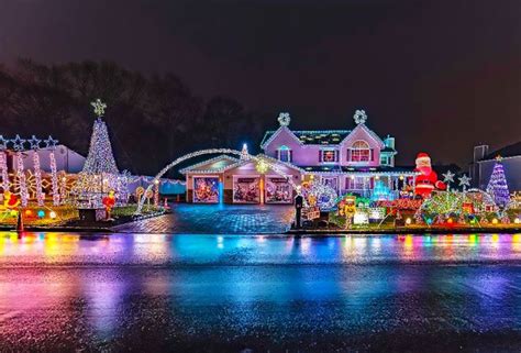 Long Island Homes With Spectacular Christmas Light Displays For 2018
